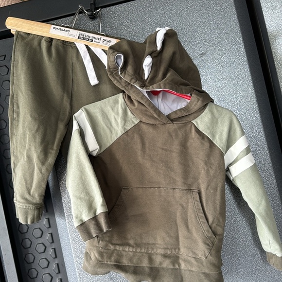 Tommy Bahama spiked dinosaur hoodie & sweatpants Sz 12 months - Picture 2 of 10